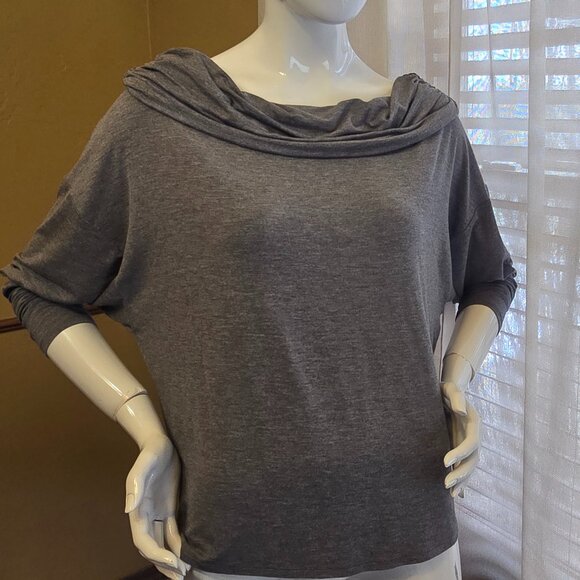 🏷️NWT  -  EXPRESS Gray Cowl Neck NWT Shirt sz M  -  NWT🏷️ - Picture 2 of 8